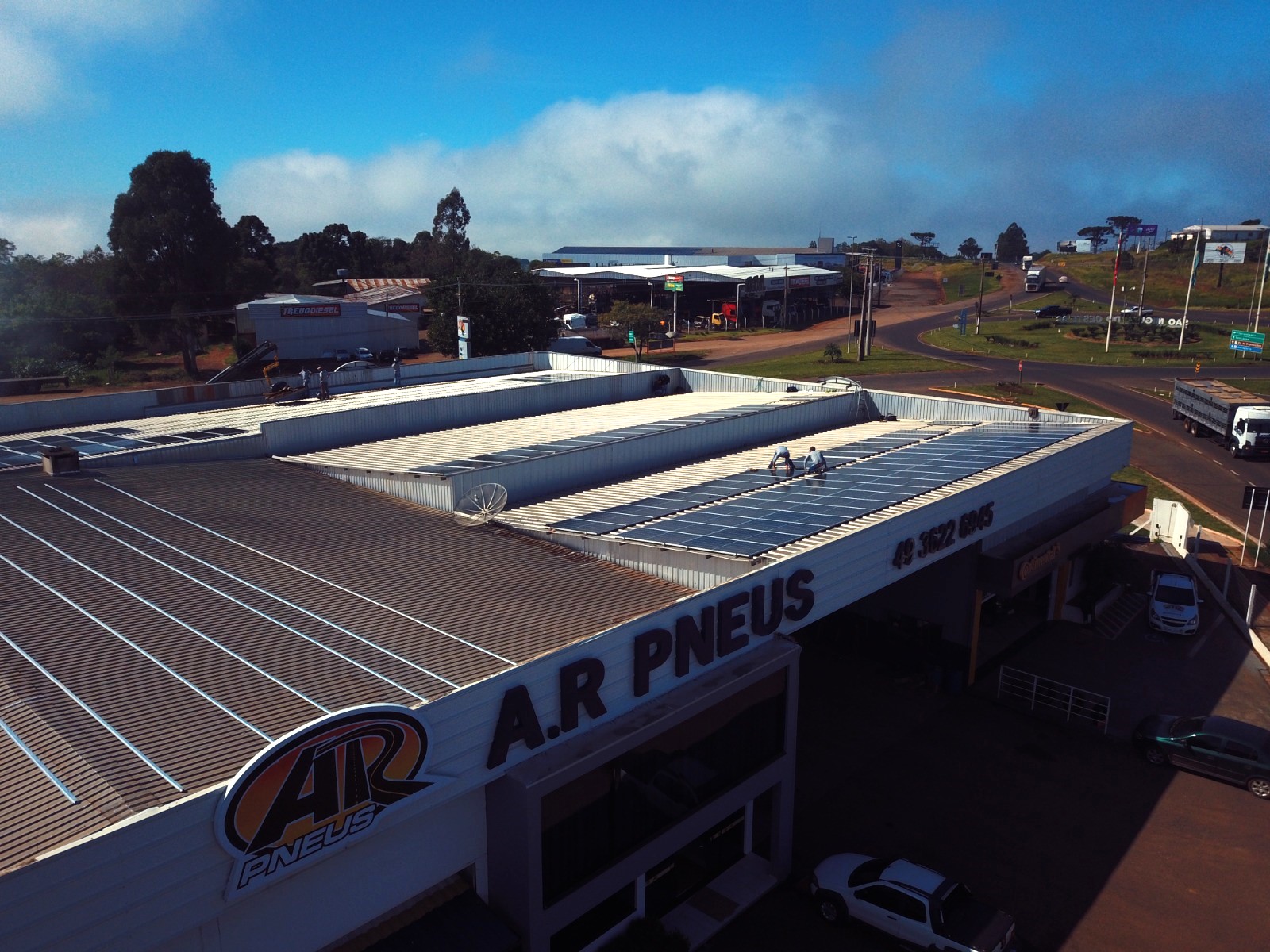 A.R Pneus